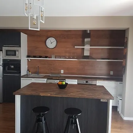 Luxury 2 Karlovo